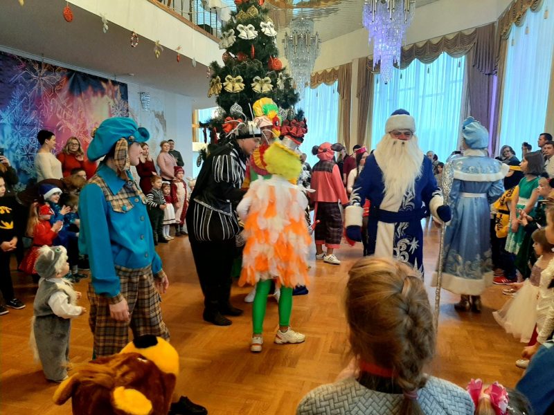 Дворец культуры города Лиды в праздничные дни организует семейные представления
