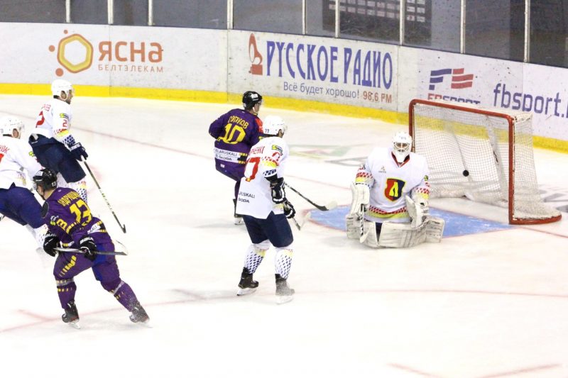 Хоккейный клуб «Лида» проиграл на старте второго этапа чемпионата страны