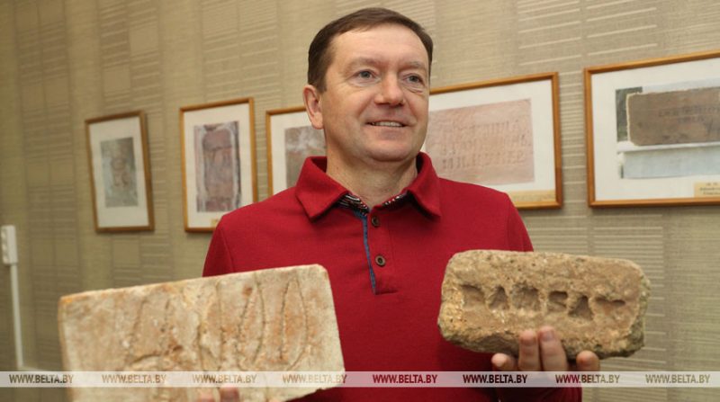 Бывший военный из Лиды Алексей Чистяков более 10 лет коллекционирует кирпичи