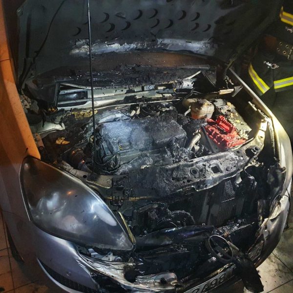 Легковой автомобиль горел в Лиде