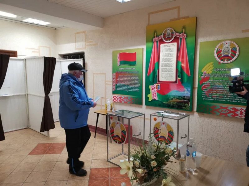 В Беларуси открылись 5510 участков для голосования на республиканском референдуме